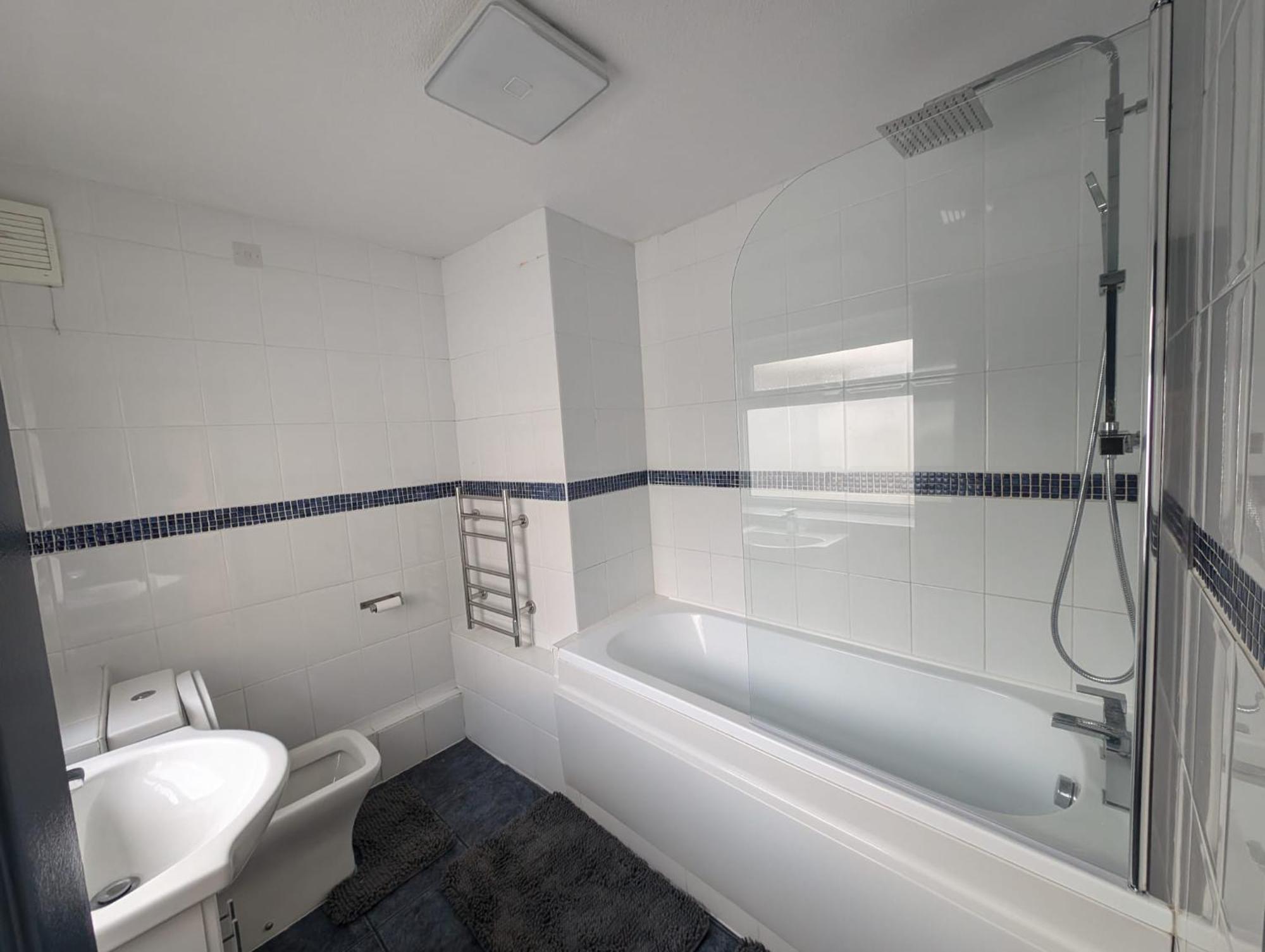 3Bed 2Bath House - Free Parking - Close To Everton & Liverpool Fc- Managed By Chique Properties Ltd Exterior photo