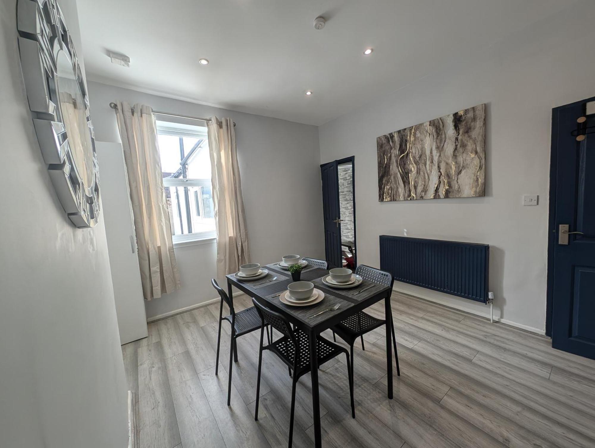 3Bed 2Bath House - Free Parking - Close To Everton & Liverpool Fc- Managed By Chique Properties Ltd Exterior photo