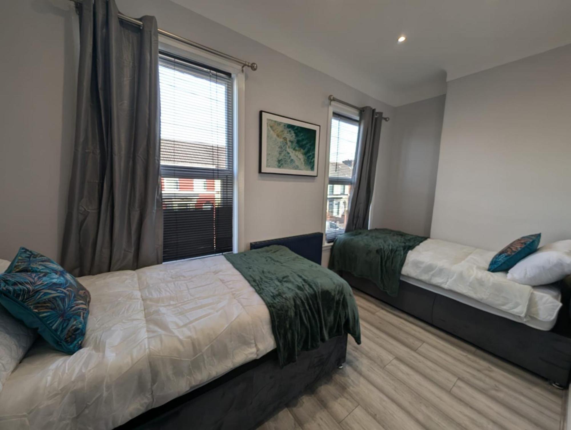 3Bed 2Bath House - Free Parking - Close To Everton & Liverpool Fc- Managed By Chique Properties Ltd Exterior photo